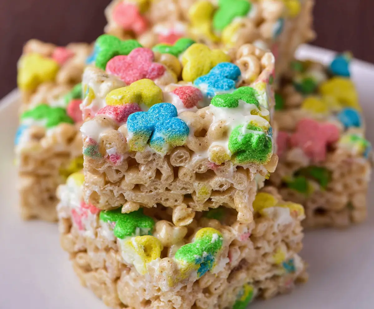 Easy Lucky Charms Rice Krispie Treats