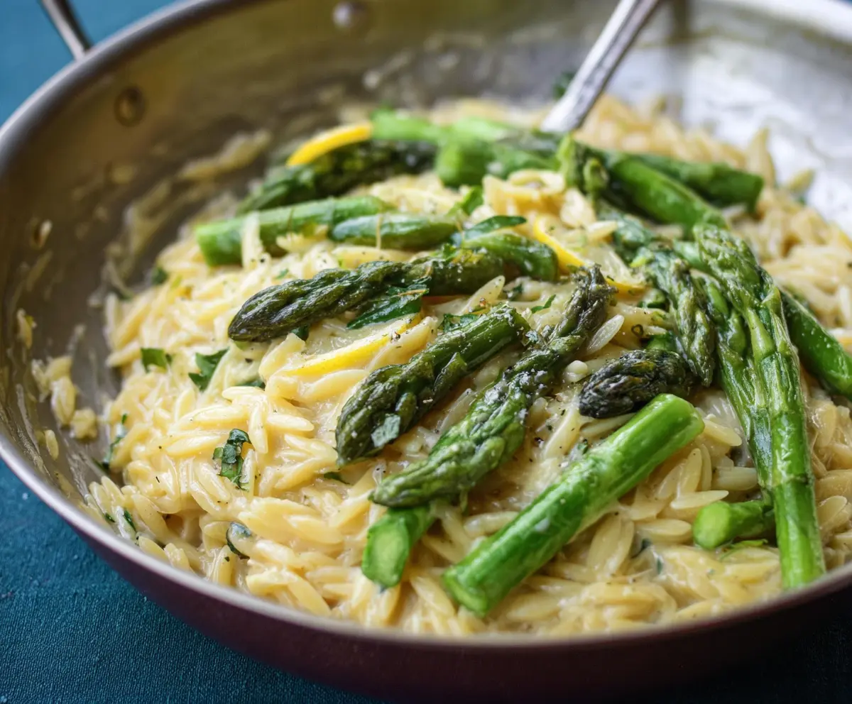 Creamy Lemon Garlic Orzo with Asparagus